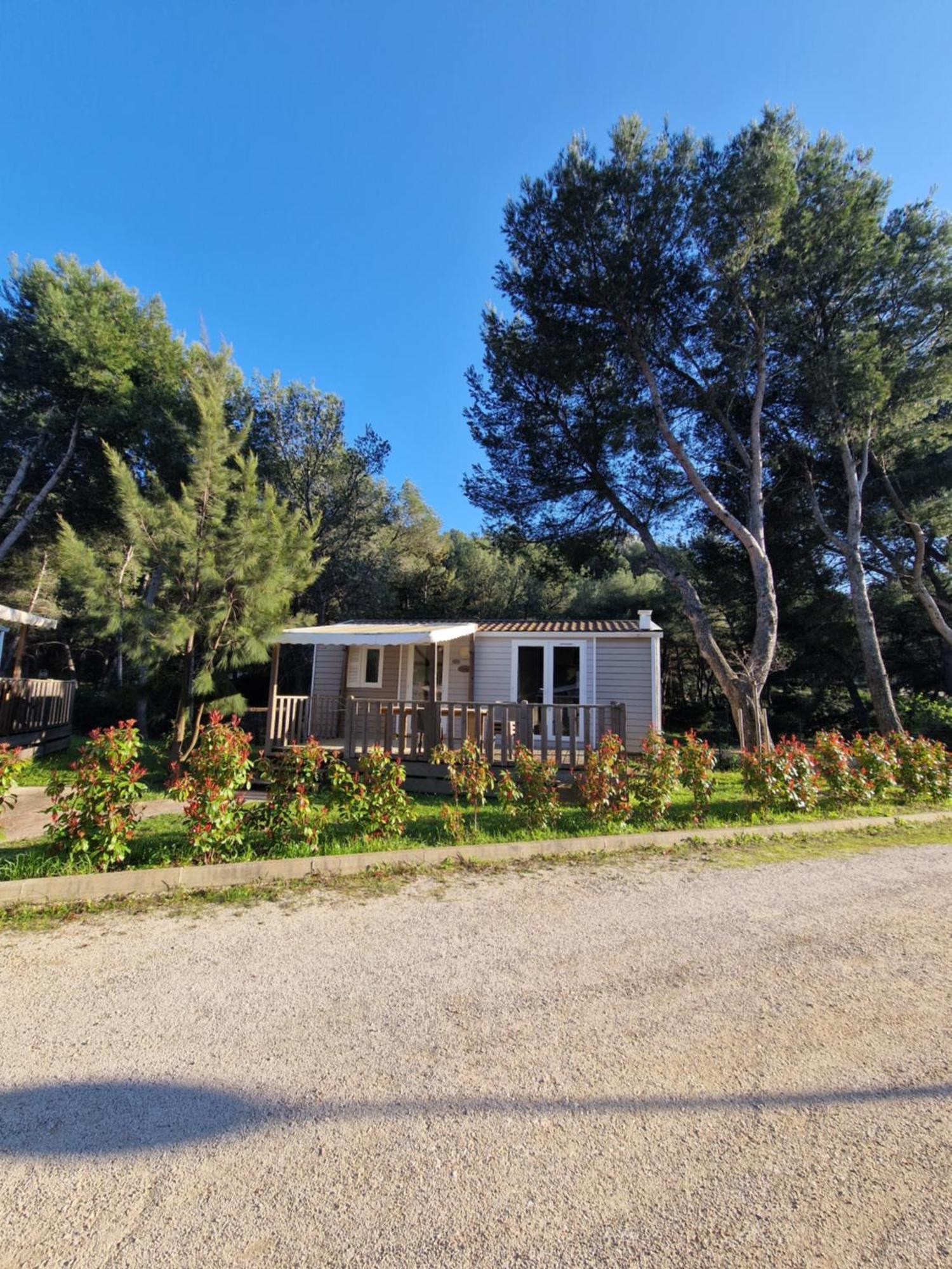 Camping Aux Portes De Cassis Roquefort-la-Bedoule Exterior photo